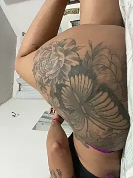 Snapshot of danilyns chatting on 03/27/26, 11:04 danilyns online show from 03/27/26, 11:04