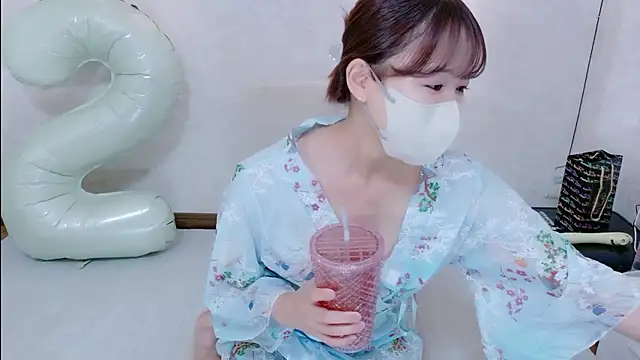 Snapshot of Mayu_o19o chatting on 11/23/25, 01:05 Mayu o19o online show from 11/23/25, 01:05