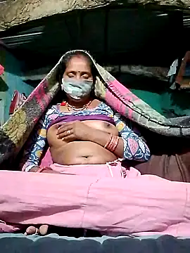 CUTE-004 online show from 11/15/25, 04:25