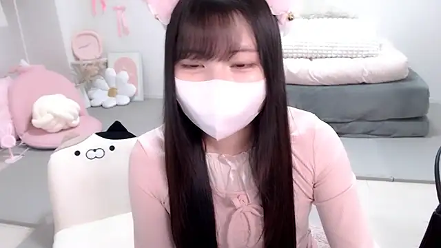 moka-neko online show from 11/19/25, 05:13