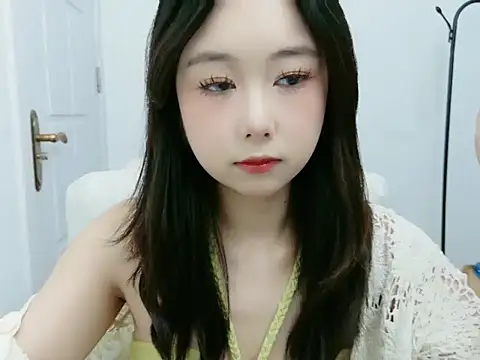 Snapshot of nbhbhu chatting on 09/21/25, 09:33 nbhbhu online show from 09/21/25, 09:33