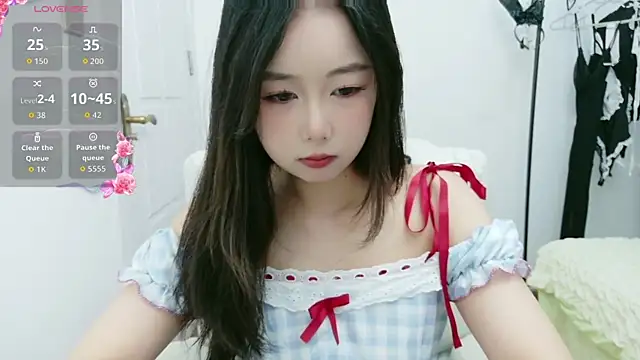 Snapshot of nbhbhu chatting on 10/04/25, 10:02 nbhbhu online show from 10/04/25, 10:02