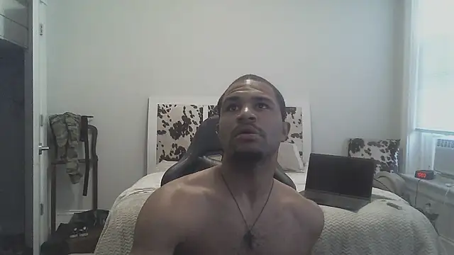 Snapshot of kingtaydo chatting on 11/01/25, 01:57 kingtaydo online show from 11/01/25, 01:57