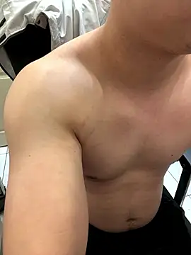 tw boy520 online show from 01/13/26, 05:18