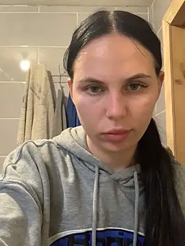 Snapshot of ksenia123 chatting on 10/19/25, 01:12 ksenia123 online show from 10/19/25, 01:12
