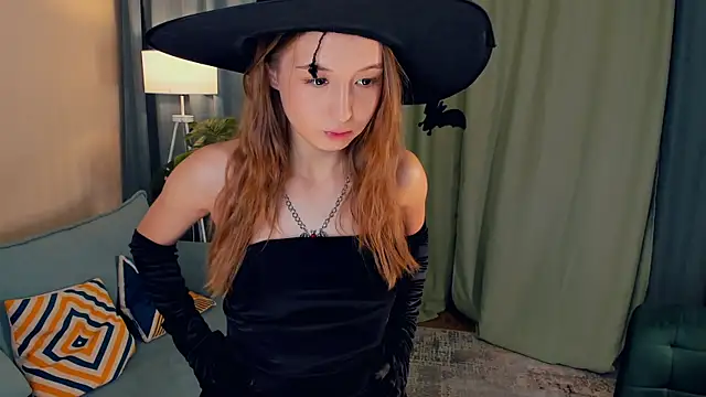 LaritaYoseph online show from 10/30/25, 04:19