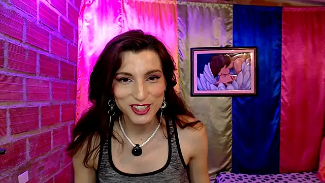 Snapshot of Moira-Hot chatting on 01/07/26, 12:57 Moira-Hot online show from 01/07/26, 12:57