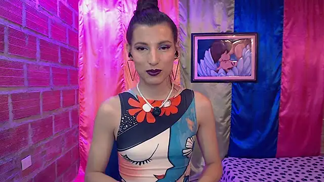 Snapshot of Moira-Hot chatting on 01/07/26, 08:22 Moira-Hot online show from 01/07/26, 08:22