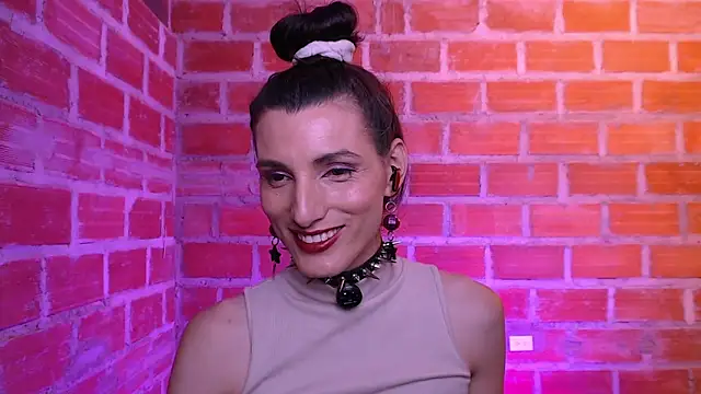 Snapshot of Moira-Hot chatting on 02/28/26, 12:11 Moira-Hot online show from 02/28/26, 12:11