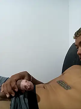 Snapshot of Brayan51_- chatting on 11/05/25, 05:29 Brayan51 - online show from 11/05/25, 05:29