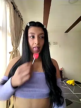 Coralaine 96 online show from 11/11/25, 02:28