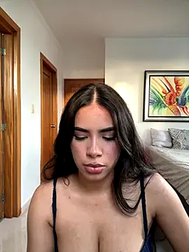 Snapshot of SuperNovaXOX chatting on 09/19/25, 10:10 SuperNovaXOX online show from 09/19/25, 10:10