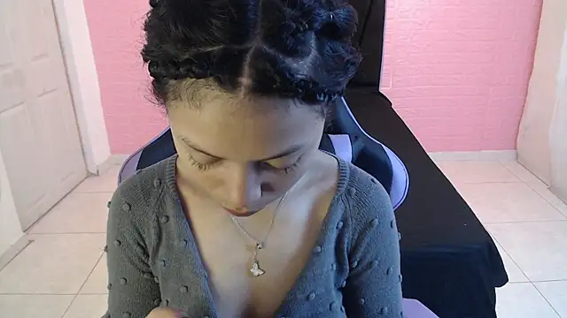 EIVIY1609 online show from 12/16/25, 02:11