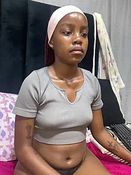 Littlebunny33 online show from 04/22/26, 08:32