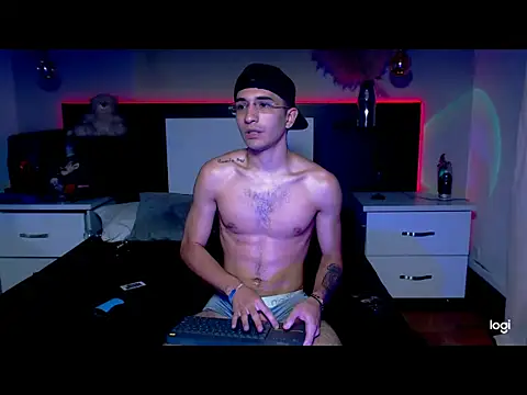 Snapshot of eriikjoness chatting on 10/29/25, 04:04 eriikjoness online show from 10/29/25, 04:04