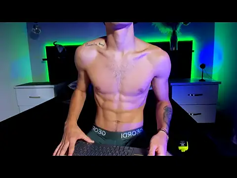 Snapshot of eriikjoness chatting on 11/30/25, 01:48 eriikjoness online show from 11/30/25, 01:48