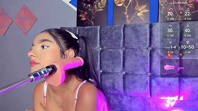 lau-hot online show from 09/12/25, 09:37