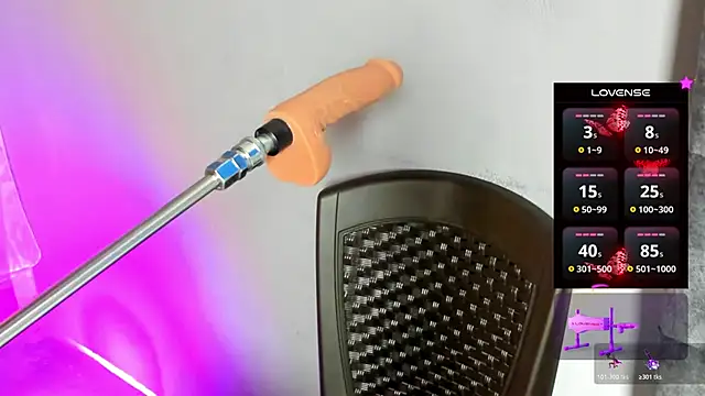 lau-hot online show from 10/26/25, 07:42