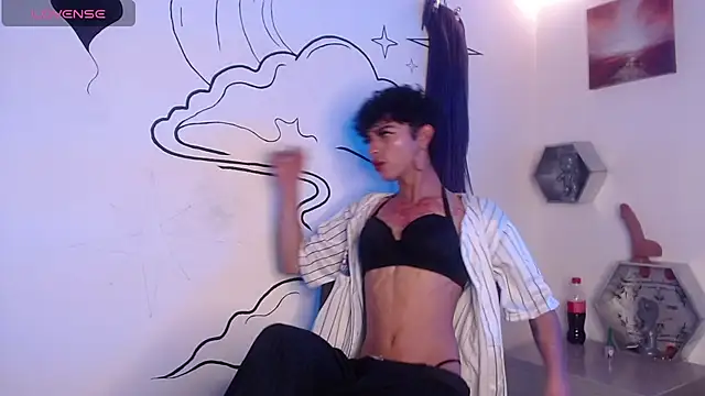 Trinity Knox online show from 11/07/25, 04:07