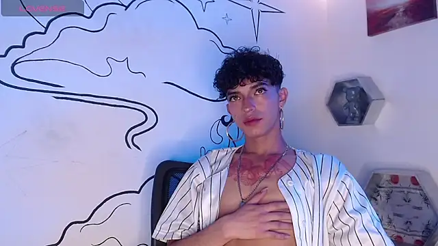 Trinity Knox online show from 12/16/25, 03:28