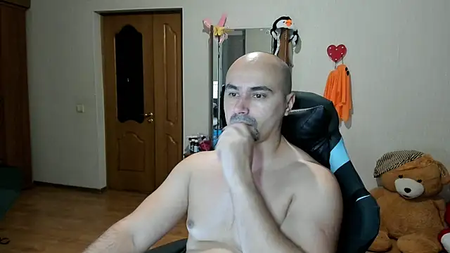 Snapshot of Gri_SH chatting on 11/19/25, 10:32 Gri SH online show from 11/19/25, 10:32