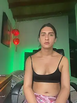 lola diez online show from 11/12/25, 09:03