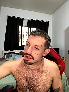 Snapshot of Luccaskonig chatting on 10/21/25, 07:14 Luccaskonig online show from 10/21/25, 07:14