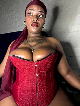 Snapshot of QUEEN_NOBUHLE_777 chatting on 10/18/25, 07:47 QUEEN NOBUHLE 777 online show from 10/18/25, 07:47