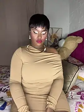 Snapshot of QUEEN_NOBUHLE_777 chatting on 06/11/26, 10:41 QUEEN NOBUHLE 777 online show from 06/11/26, 10:41