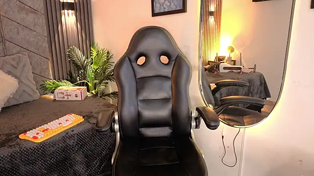 1Anya online show from 12/16/25, 08:03