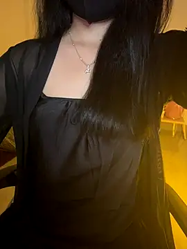 Ngoc Quynh 18 online show from 09/25/25, 04:21