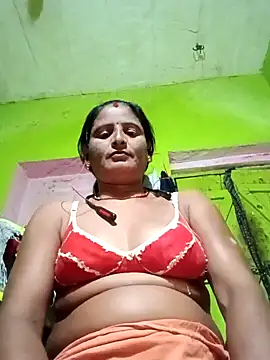 Snapshot of Mamta_cut25A chatting on 09/21/25, 04:30 Mamta cut25A online show from 09/21/25, 04:30