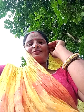 Snapshot of Mamta_cut25A chatting on 09/29/25, 10:42 Mamta cut25A online show from 09/29/25, 10:42