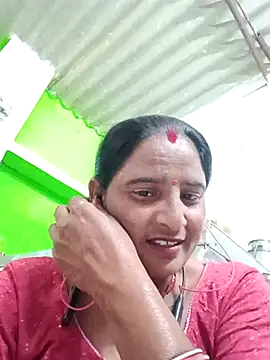 Snapshot of Mamta_cut25A chatting on 10/18/25, 04:59 Mamta cut25A online show from 10/18/25, 04:59