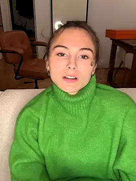 SophiiaStarr online show from 09/24/25, 06:33