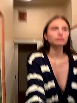 SophiiaStarr online show from 11/23/25, 05:46