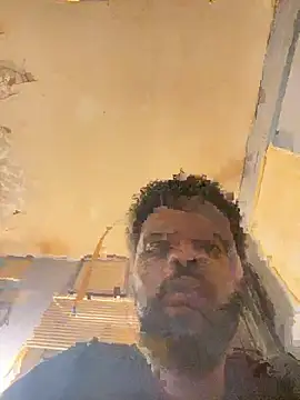 Snapshot of MRFreakBoi chatting on 10/12/25, 05:28 MRFreakBoi online show from 10/12/25, 05:28