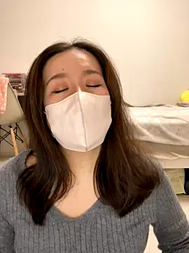 NATSUMI00 online show from 10/24/25, 04:03