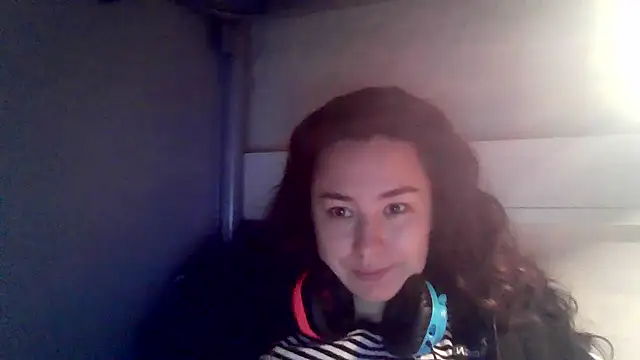 Snapshot of Emparia chatting on 11/02/25, 10:45 Emparia online show from 11/02/25, 10:45