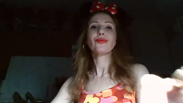 Snapshot of Tiluu1 chatting on 02/14/26, 08:49 Tiluu1 online show from 02/14/26, 08:49