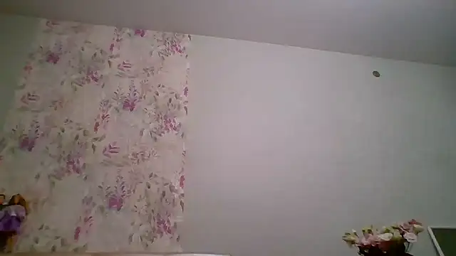 Snapshot of Tiluu1 chatting on 02/19/26, 04:25 Tiluu1 online show from 02/19/26, 04:25