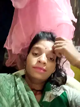 Snapshot of Punam_jindal chatting on 09/20/25, 10:44 Punam jindal online show from 09/20/25, 10:44