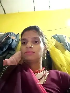 Snapshot of Punam_jindal chatting on 10/18/25, 01:08 Punam jindal online show from 10/18/25, 01:08