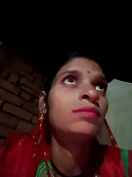 Snapshot of Punam_jindal chatting on 10/21/25, 01:12 Punam jindal online show from 10/21/25, 01:12