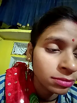 Snapshot of Punam_jindal chatting on 10/22/25, 01:17 Punam jindal online show from 10/22/25, 01:17