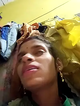 Snapshot of Punam_jindal chatting on 10/22/25, 03:34 Punam jindal online show from 10/22/25, 03:34