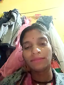 Snapshot of Punam_jindal chatting on 11/18/25, 02:50 Punam jindal online show from 11/18/25, 02:50