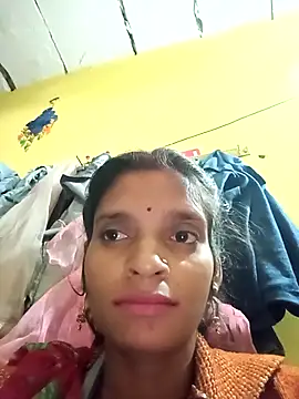 Snapshot of Punam_jindal chatting on 11/23/25, 03:39 Punam jindal online show from 11/23/25, 03:39