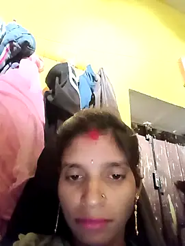 Snapshot of Punam_jindal chatting on 11/25/25, 09:53 Punam jindal online show from 11/25/25, 09:53