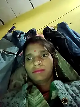 Snapshot of Punam_jindal chatting on 11/26/25, 01:50 Punam jindal online show from 11/26/25, 01:50